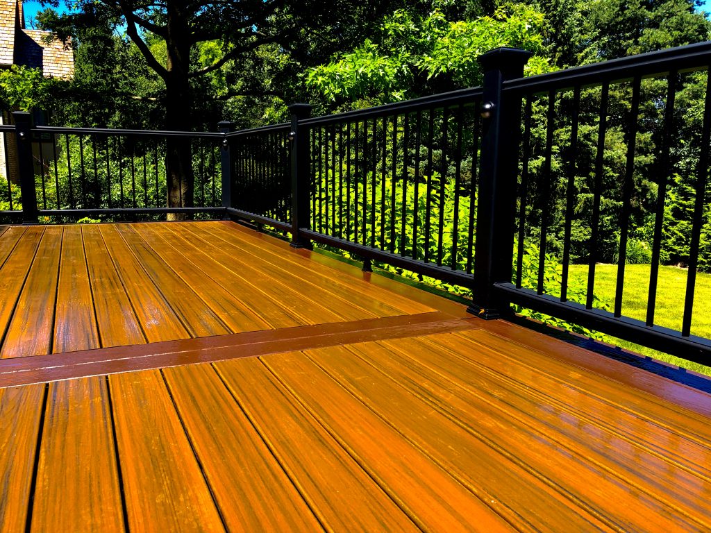 Platinum Decking- Deck builder Barrington IL- Deck builder Palatine